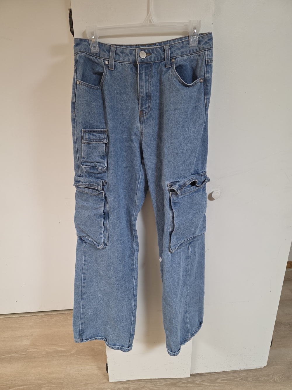 Light Blue Wide-Leg Cargo Jeans with Flared Hem